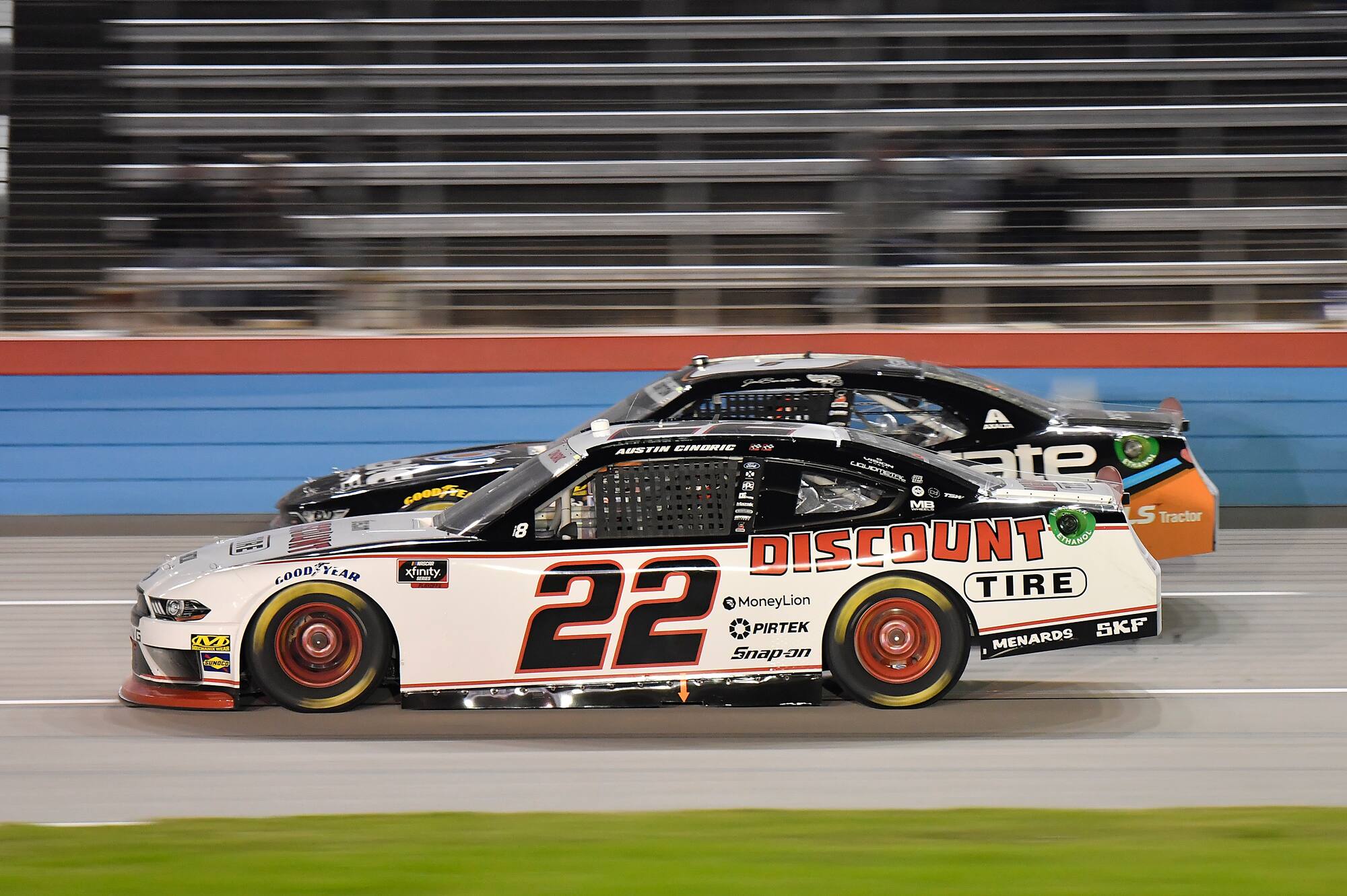 Cindric is 31 points below the line entering the final race in the third round. Cindric is 31 points below the line entering the final race in the third round.